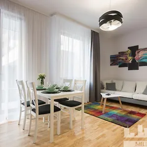 Апартаменты Millennium Awangarda Grey 